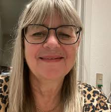 Prøver også lige på denne side: Min mand har købt denne (se billederne) til  sig selv og synes den er god. Jeg overvejede også at prøve den…men så  opdagede jeg at der