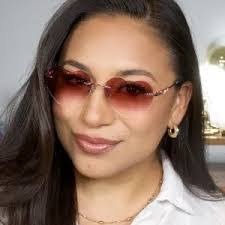 Raina Ingram's Instagram, Twitter & Facebook