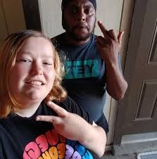 Does arm feel finger or finger feel arm?