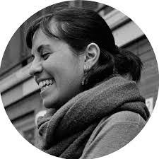 Sarah Peer's Instagram, Twitter & Facebook