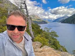 Edit: Please send me a pm so we can start a group 😊 Hi all! Any Latin  American or Spanish people in the area? Would love to meet new ladies, I am