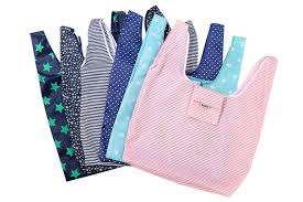 I'm good about bringing my reusable bags when i go grocery shopping, but i often forget them when i run out for just one or two things. Folding Reusable Shopping Bags Portable Large Capacity Handbag Storage Bag Random Color 5pcs Matt Blatt