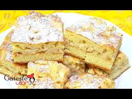 Revenim la oua, punem mixerul in functiune. Reteta De Prajitura Turnata Cu Mere Youtube