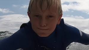 SURFING IN NEW ZEALAND (LIKE A NOOB)