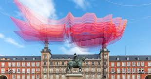 Predicción para los municipios españoles: Janet Echelman S Latest Sculpture 1 78 Madrid Explores Concepts Of Time In Madrid S Plaza Mayor Janet Echelman Public Art Madrid Plaza Mayor