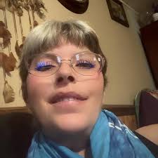 Meet Ben. This #pride month, he's here to share his shave routine (feat.  our Face & Body Shave Set) and talk about how hair has been part of his  queerness. Now let's