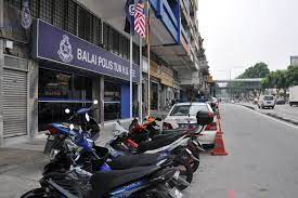 Untuk sebarang pertanyaan bolehlah menghubungi talian yang tertera : Polis Kl Dimaklumkan Bahawa Balai Polis Tun H S Lee Yang Facebook