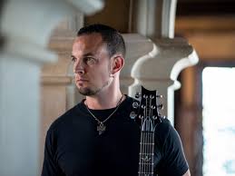 Basically, where avenged sevenfold's hail to the king lacked, this had. Interview Mark Tremonti Of Creed And Alter Bridge