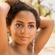 Aunty Bella: Miss. Different Religion