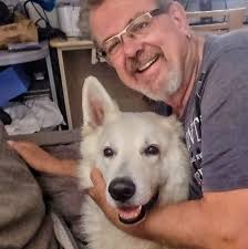 Hajduk je, logično, zainteresiran. Ali prije bilo kakve ozbiljne veze Rebić  najprije sebi, a potom i Goranu Vučeviću i Ivanu Rakitiću, mora odgovoriti  na neka jako važna pitanja. Prvo i najvažnije: koliko