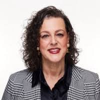 Julia Giblin's Instagram, Twitter & Facebook