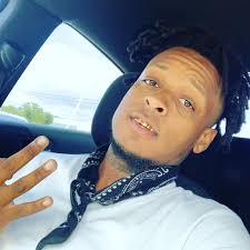 Alright boys looking for some input, I started tearing this down thinking  it has a bad lifter. This is what I found, anyone getting any clues from  the nasty piston? Lifters seem