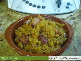 Pollo Con Almendras Receta Migas De Pan Recetas De Comida Platos De Carne
