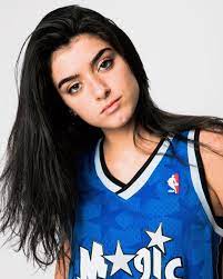 Pin By Ona Imperiya On Tik Tokers Dixie Dixie Damelio Charli Addison