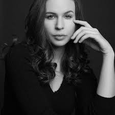 Natalie Kates's Instagram, Twitter & Facebook