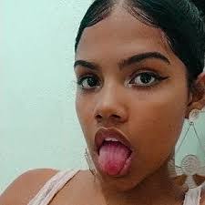 Samira Silva's Instagram, Twitter & Facebook