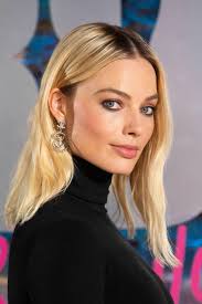 A collection of margot robbie's funniest and most attractive moments updated.please like, subscribe and comment! Margot Robbie Harley Quinn S Pop Up Roller Disco In London 01 28 2020 Celebmafia