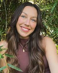 Whitney Voss's Instagram, Twitter & Facebook