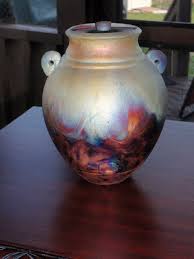 Pit Fire Clay A Traditional Method Of Firing Pots In A Pit Description From Pinterest Com I Searched For This On Bing Com Raku Ceramics Raku Ware Ceramics