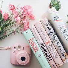 For Some People Surrounding Yourself With Beautiful Things Makes Them Feel Better For Others Beautiful People Kitap Kurtlari Kitap Fotografciligi Kitap Sanati