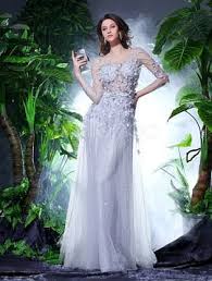 An easy way to incorporate something blue into your bouquets without using blue flowers, is to add blue ribbons instead. 36 Stunning Silver Wedding Dresses For Brides Thetrendspotter