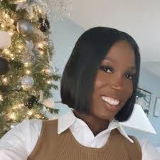 Whitney Middleton's Instagram, Twitter & Facebook