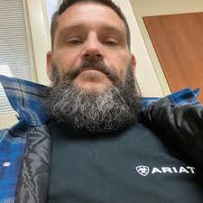 is there a server where you start out in prison and have to escape?