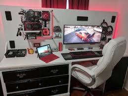 Ed Techsource Https Www Instagram Com Ed Techsource Hl Fr Bureau Gamer Ikea Chaise Gamer Ikea Siege Gamer Ps4 Xbox One B Gamer Zimmer Gameroom Ideen Zimmer