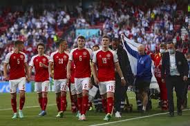 Check spelling or type a new query. Danemark Bei Em Christian Eriksen Bekommt Defibrillator