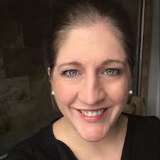 Robin Mott's Instagram, Twitter & Facebook