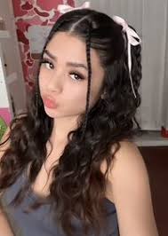 𝒜𝓁ℯ𝓍𝒾𝓈 𝓈𝒽𝒶𝒻ℯ𝓇 ꨄ (lexi_____0)