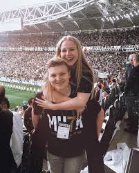 Her zodiac sign is leo. K J On Twitter Ivana Nedved Instagram Https T Co P07u9ixuum