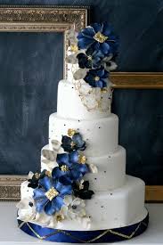 The pink van be blush, ir fuchia. Royal Blue White Wedding Cake Weddings At Repinned Net