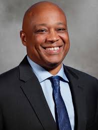 Thank you, Coach L 🙌🏀 Coach Larrañaga, Miami's all-time winningest head  men's basketball coach, is stepping down as head coach of the Hurricanes.