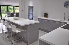 Thinking industries corporation limited is one of the leading china ss5820 black & white kitchen quartz worktops glossy surface table tops manufacturers, welcome to wholesale cheap ss5820 black & white kitchen quartz worktops glossy surface table tops from our factory and check kitchen stone worktops, black and white quartz stone, glossy worktops price with us. Grey Corian Worktop Corian House