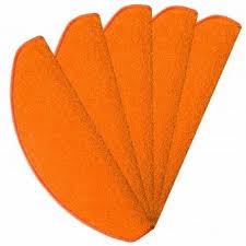 Der Velours Treppenteppich Der Kollektion Lyon Steht Ihnen In Vielen Kraftigen Und Modischen Sowie In Zeitlosen Und K Treppenteppich Teppich Treppen Teppiche