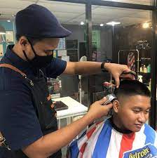 Gaji tukang gunting untk thn 2020 bole cecah rm2690 sebulan ! Gunting Rambut Bergerak Posts Facebook