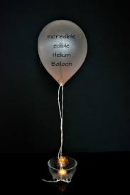 Campurkan air, cecair pencuci dan tepung ke dalam bekas dan kacau. Belon Helium Yang Boleh Dimakan 7 Langkah Dengan Gambar 2021