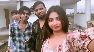 Who Is Sofik Sks Girlfriend? Everything You Need To Know About Viral MMS  Bengali Couple Content Creator | Herzindagi