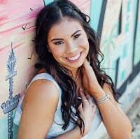 Samantha Favela's Instagram, Twitter & Facebook