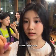 The Most Effortlessly Pretty Girl