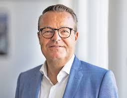 swissPersona_Februar 2025.indd