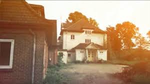 Die große lüge von der wärmedämmung. Lost Places Verlassene Orte Das Haus An Der Stor Youtube