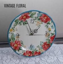 This durable pie plate features ruffled edges, a stunning red and white motif on the exterior and a gorgeous array of florals on the interior. Upcycled Pioneer Woman Kitchen Wall Clock Vintage Floral Etsy Pioneer Woman Kitchen Vintage Wall Clock Handmade Clocks