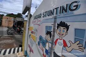 Hal ini tentunya membuat resah karena stunting adalah keadaan gangguan tumbuh kembang anak yang bisa menyebabkan berbagai masalah pada kesehatannya serta membuat anak tumbuh kerdil. Stunting Adalah Mengenal Stunting Berikut Pengertian Dampak Dan Cara Mencegahnya Sejak Dini