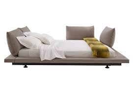Betten ligne roset bett ideen bett bett 120 bolton schubkasten fur bett 120 x 200 cm fichte altweiss gunstig duchesse bett 120 x 200 cm mobel harmonia gmbh swiss design bett 120 200 cm online kaufen xxxlutz polsterbett 120 x 200 cm bett in velour grau jugendbett 509 00. Peter Maly Bett 2 Von Ligne Roset Stylepark