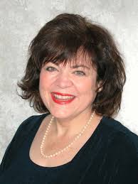 Linda Saracco's Instagram, Twitter & Facebook