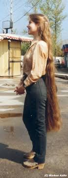 Pin By African American Hairstyles On Beauty Hair Extraordinaire 1 Vintage Hairstyles For Long Hair Extremely Long Hair Long Hair Styles