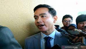 Pasalnya, pada beberapa waktu lalu, ia dilaporkan oleh organisasi keagamaan nahdlatul ulama (nu) atas dugaan penghinaan. Berbalik Arah Refly Harun Dukung Gibran Maju Pilgub Genpi