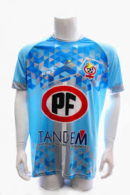 El modelo titular es blanco y destaca por tener una franja naranja al centro. Tienda 90 Minutos Camiseta Cobresal 2019 Arquero Celeste Nueva Y Original Ks7 Tallas S Y Xxl 29 990 Envio A Todo Chile Facebook
